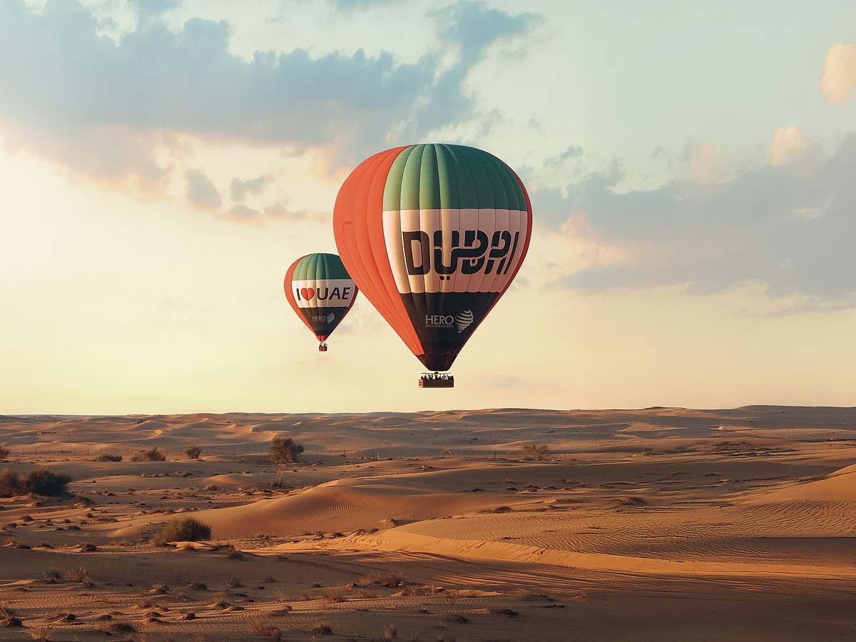 Romantic Flight with In-Flight Falcon Show