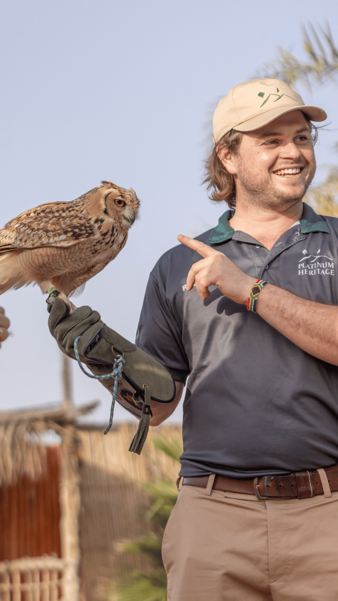 Professional falconer:<br>Lushano